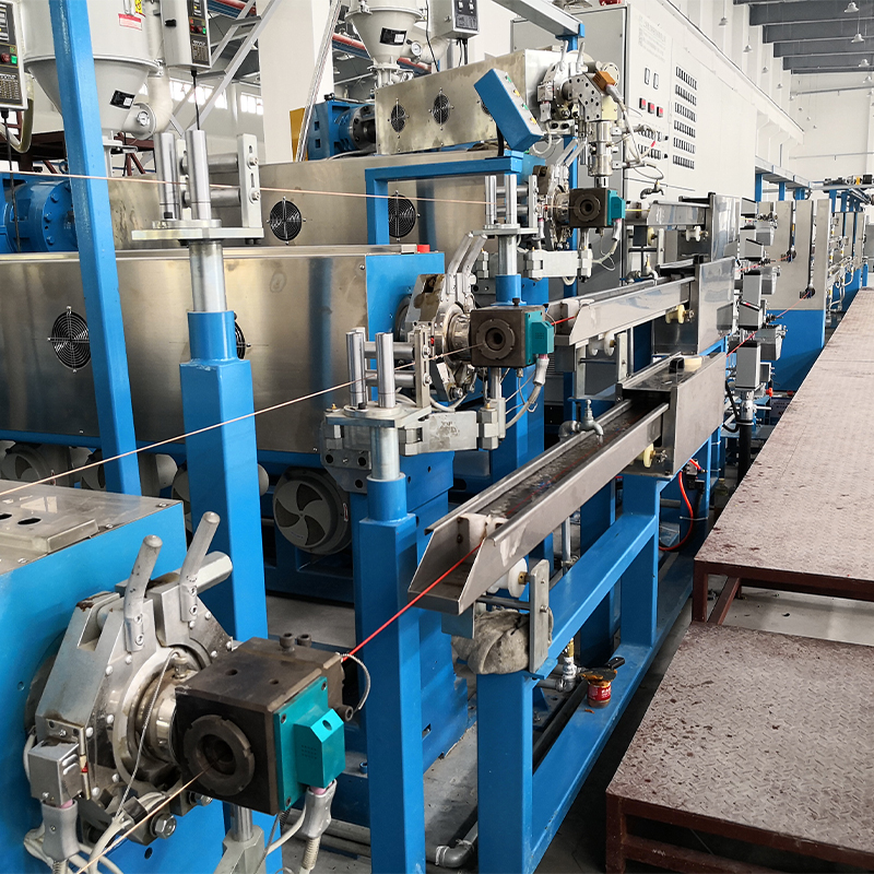 Iomlán Auto PE PVC Ard-Feidhmíochta Cábla Extruder